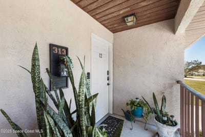 /international/us/313-la-paloma-lane-titusville-fl-110100463960/