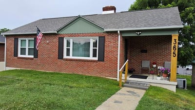 /international/us/365-s-12th-street-wytheville-va-110100527839/
