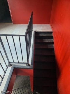 /international/us/131-brunswick-st-newark-city-nj-110101122535/