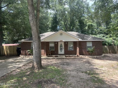 /international/us/105-meadow-street-lucedale-ms-110101216088/?lang=en