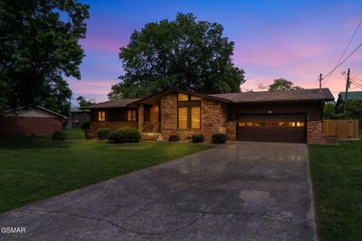 /international/us/525-s-asbury-drive-pigeon-forge-tn-110108440948/