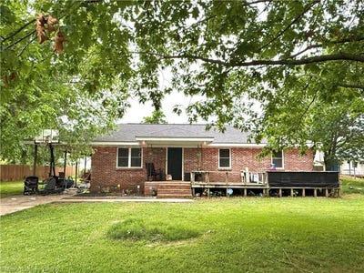 /international/us/303-central-st-wister-ok-110107958046/