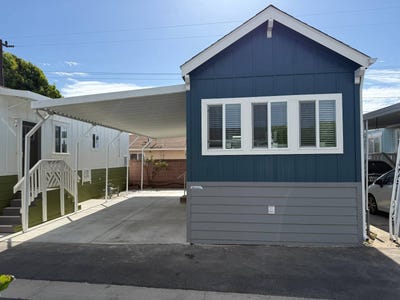 /international/us/2101-245th-street-lomita-ca-110108477287/