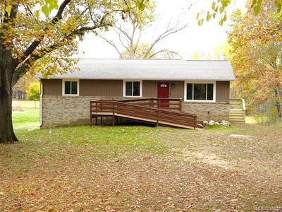 /international/us/10287-frances-road-forest-twp-mi-110103342810/