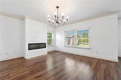 /international/us/11619-tomahawk-creek-parkway-leawood-ks-110099901228/