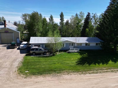 /international/us/206-e-alturas-ave-fairfield-id-110108335953/