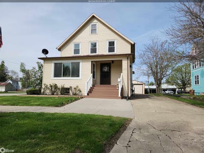 /international/us/1003-east-street-grinnell-ia-110098224234/