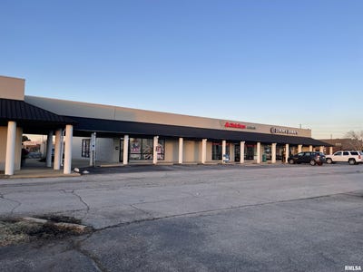 /international/us/2950-n-water-street-decatur-il-110104489066/