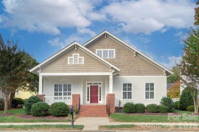/international/us/16418-spruell-street-huntersville-nc-110120425576/