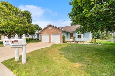 /international/us/7453-country-meadow-drive-swartz-creek-mi-110101394457/
