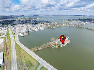 /international/us/5-private-drive-russells-point-oh-110106960567/