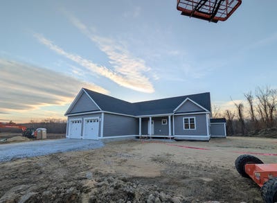 /international/us/131-merrimack-street-hooksett-nh-110104274998/