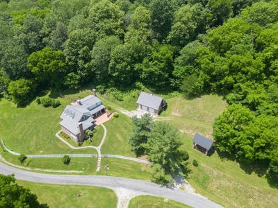 /international/us/9-templeton-run-road-west-finley-pa-110100657743/
