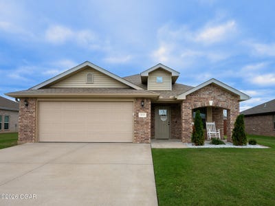 /international/us/2015-bogey-lane-neosho-mo-110120645806/