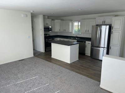 /international/us/725-w-thornton-avenue-hemet-ca-110099296283/