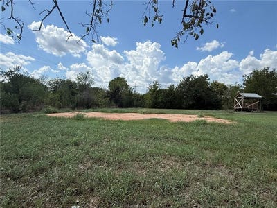 /international/us/king-road-north-zulch-tx-110110134958/