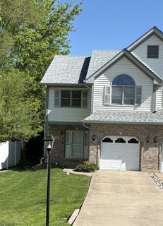 /international/us/12-e-13th-street-lombard-il-110108145795/
