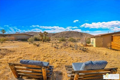 /international/us/61939-hilltop-dr-joshua-tree-ca-110107746669/