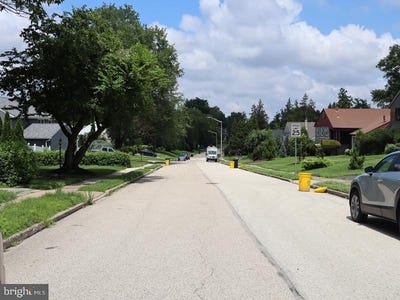 /international/us/1901-lantern-lane-oreland-pa-110101218889/