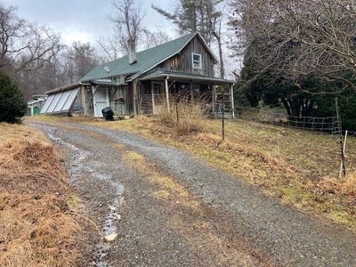 /international/us/1512-blue-ridge-pkwy-floyd-va-110105383624/