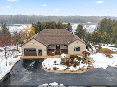 /international/us/658-n-forest-drive-forestville-wi-110106812227/