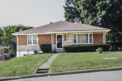 /international/us/1513-stadium-boulevard-jefferson-city-mo-110110296120/