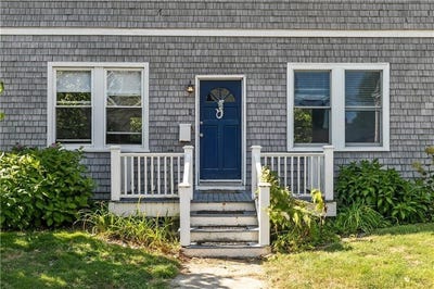 /international/us/8-johnson-court-newport-ri-110108359384/