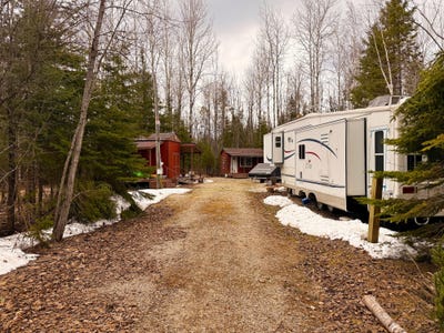 /international/us/4262-mackinac-trl-st-ignace-mi-110107612008/