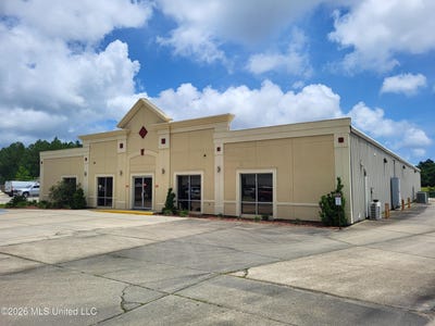 /international/us/9344-three-rivers-road-gulfport-ms-110095821516/
