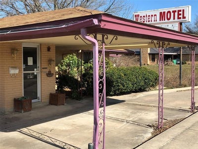 /international/us/1201-e-texas-avenue-mart-tx-110099930147/