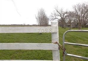 /international/us/7098-steck-bottom-rd-sealy-tx-110101405152/
