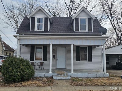 /international/us/1120-george-street-chester-il-110105917941/
