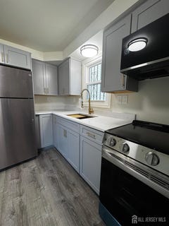/international/us/117-16th-avenue-newark-nj-110108280341/