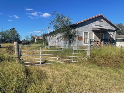 /international/us/112-w-draper-street-lot-11-12-hebbronville-ny-110109790855/