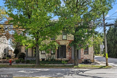 /international/us/221-lincoln-way-w-new-oxford-pa-110120497658/