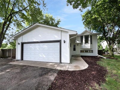 /international/us/13343-91st-place-n-maple-grove-mn-110101169390/