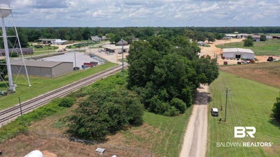 /international/us/commerce-street-frisco-city-al-110109918603/