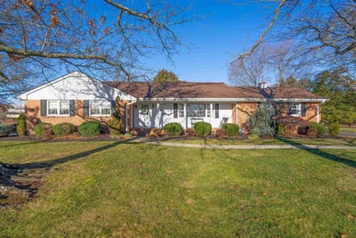 /international/us/19-middle-road-hammonton-nj-110104160490/