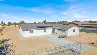 /international/us/9701-east-avenue-s-12-littlerock-ca-110103440916/
