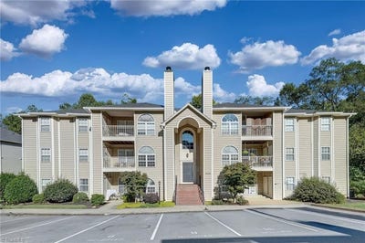 /international/us/6700-w-friendly-avenue-greensboro-nc-110109062662/
