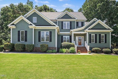 /international/us/178-caledonia-lane-clayton-nc-110108499875/