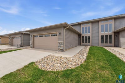 /international/us/6135-s-bison-pl-sioux-falls-sd-110105936852/