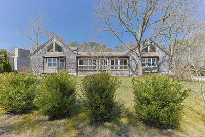 /international/us/85-pier-road-wellfleet-ma-110107354321/