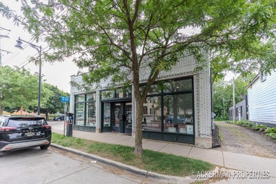 /international/us/1052-wealthy-street-se-grand-rapids-mi-110100205307/