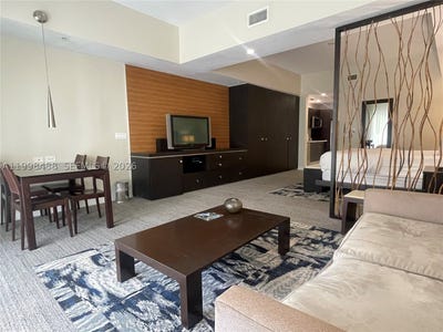 /international/us/5300-nw-87th-ave-doral-fl-110107607860/