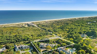 /international/us/14-st-mary-s-lane-amagansett-ny-110102332186/