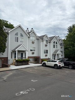 /international/us/925-oronoke-road-waterbury-ct-110108444579/