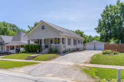 /international/us/618-taylor-st-moberly-mo-110108548320/