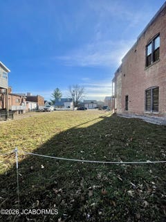 /international/us/218-e-1st-street-hermann-mo-110108771281/
