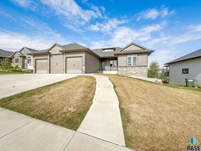 /international/us/7305-s-kenton-ln-sioux-falls-sd-110104017928/